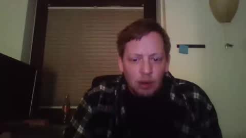 Snapshot of blonde32m chatting on January 6, 11:42 pm blonde32m online show from January 6, 11:42 pm