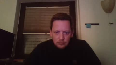 Snapshot of blonde32m chatting on February 16, 2:09 am blonde32m online show from February 16, 2:09 am