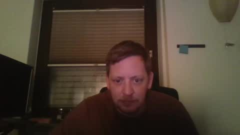 Snapshot of blonde32m chatting on March 3, 11:03 pm blonde32m online show from March 3, 11:03 pm