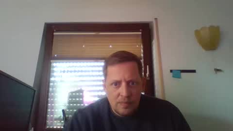 Snapshot of blonde32m chatting on September 27, 11:37 am blonde32m online show from September 27, 11:37 am