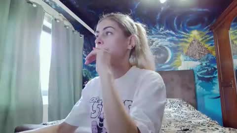 blonde4pasion online show from October 10, 10:47 am