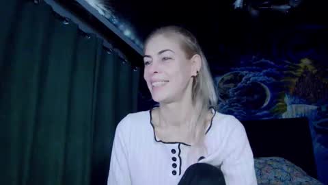 blonde4pasion online show from November 22, 4:44 am