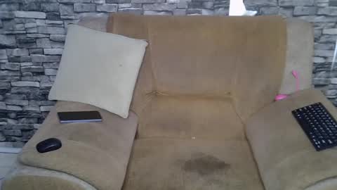 Snapshot of blonde_creamy chatting on June 18, 7:08 am blonde_creamy online show from June 18, 7:08 am