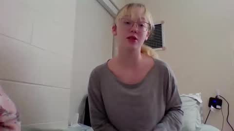 Katie online show from December 7, 2:31 am