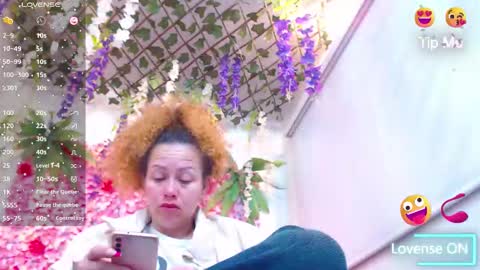 blonde_squirt_ online show from January 15, 10:31 am