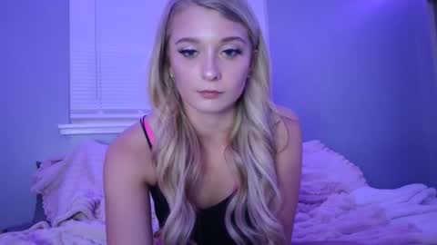 Blonde Stella online show from January 4, 2:14 am