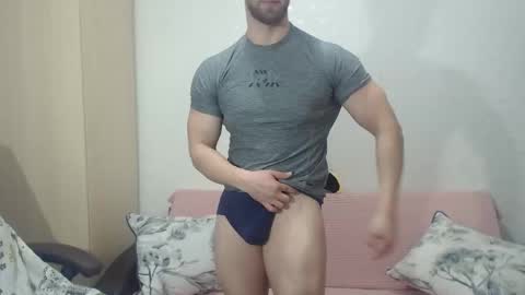 Snapshot of blondeagle chatting on April 10, 9:30 pm Mr Blond online show from April 10, 9:30 pm