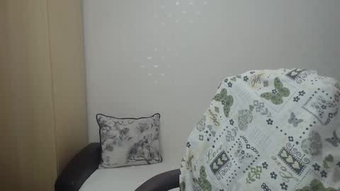 Snapshot of blondeagle chatting on April 19, 8:55 pm Mr Blond online show from April 19, 8:55 pm