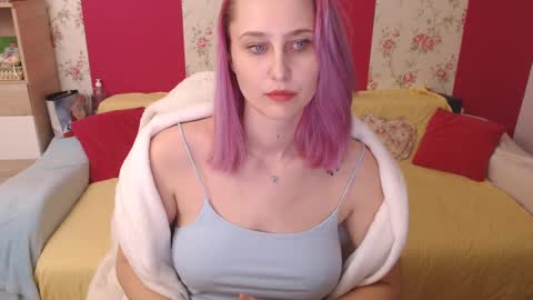 Snapshot of blondenatasha chatting on March 11, 5:13 pm Natasha online show from March 11, 5:13 pm
