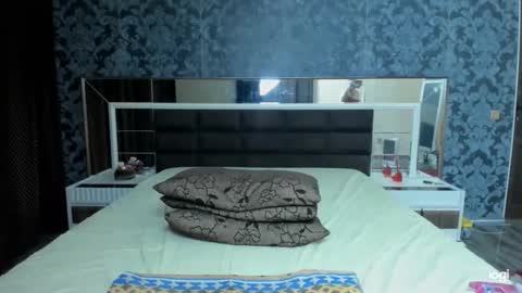 Tina online show from March 6, 4:42 am