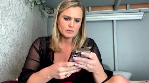 Snapshot of blondie955 chatting on September 23, 11:13 am Blondie955 online show from September 23, 11:13 am