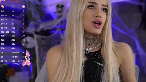 blondie_muller online show from October 30, 9:04 pm