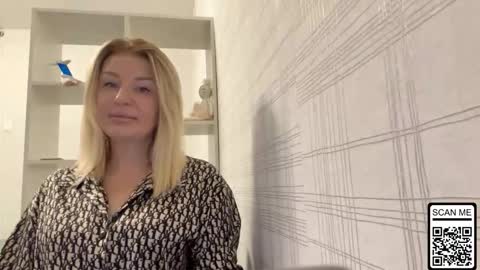 Snapshot of blondie_xoxoxo chatting on October 14, 6:58 am blondie_xoxoxo online show from October 14, 6:58 am