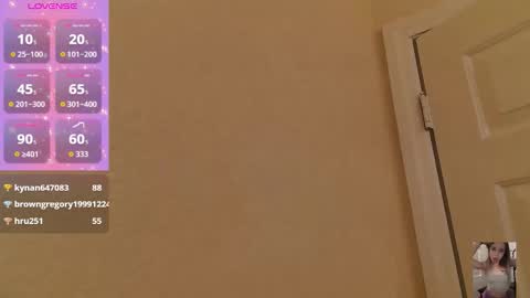 Bubbles online show from October 19, 11:49 pm