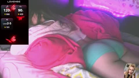 Snapshot of blondiebubblebooty chatting on March 19, 6:45 pm Bubbles online show from March 19, 6:45 pm