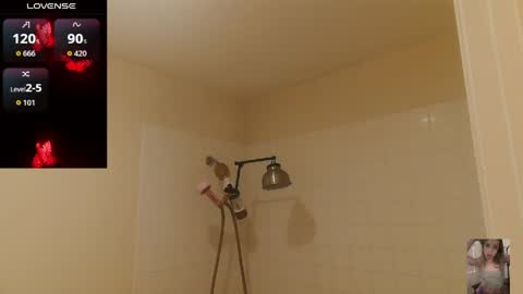 Snapshot of blondiebubblebooty chatting on April 3, 3:37 am Bubbles online show from April 3, 3:37 am