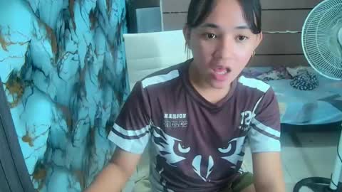 Snapshot of blondina_twinx chatting on July 5, 11:28 am blondina_twinx online show from July 5, 11:28 am