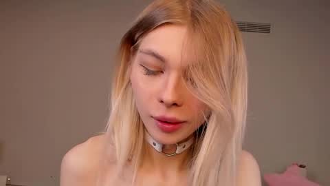 Snapshot of blondy_fina chatting on April 29, 4:38 am blondy_fina online show from April 29, 4:38 am