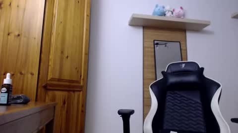 blondyelena online show from October 4, 7:39 am