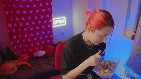 Bloom online show from February 16, 1:51 pm