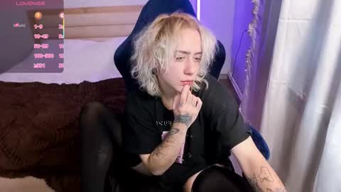 blooming_soul online show from November 24, 9:25 pm