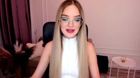 Sophia online show from January 24, 3:00 am