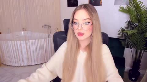 Sophia online show from February 15, 11:03 pm