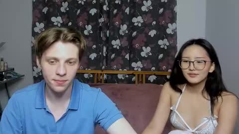 Sasha and Maria online show from October 16, 7:15 pm