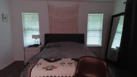 Sarah Zee online show from September 23, 5:27 pm