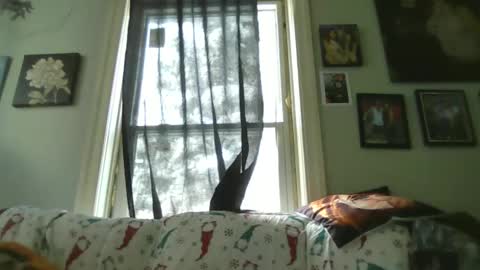 Snapshot of blowme19866 chatting on January 21, 9:36 pm blowme19866 online show from January 21, 9:36 pm