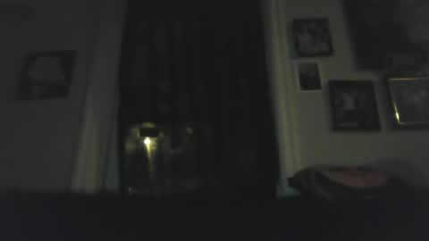 Snapshot of blowme19866 chatting on February 18, 3:10 am blowme19866 online show from February 18, 3:10 am