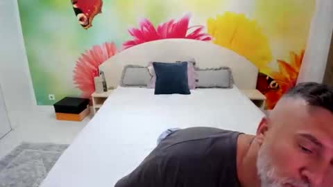 Nico online show from November 18, 4:33 pm