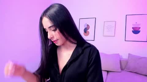 Snapshot of blue_angeel chatting on April 21, 1:06 pm blue_angeel online show from April 21, 1:06 pm