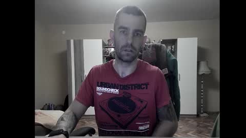 Runaway online show from December 1, 7:47 pm