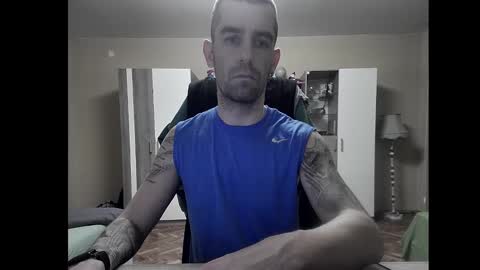 Runaway online show from December 25, 7:45 pm