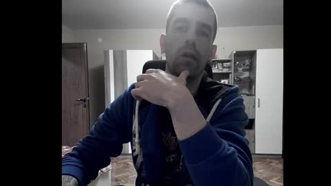 Runaway online show from February 8, 4:10 pm