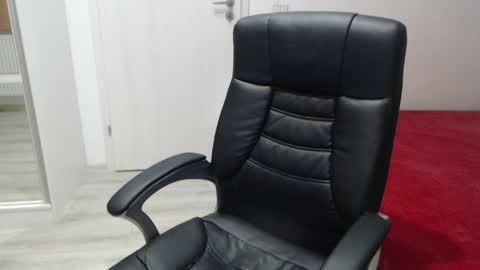 Juliet online show from April 20, 4:21 pm