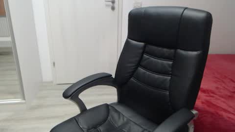 Juliet online show from April 21, 4:23 pm