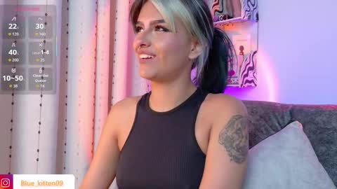 blue_kittenn online show from November 11, 6:24 am