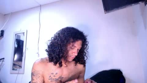 Snapshot of blue_morningstar chatting on August 9, 12:12 am bunbury online show from August 9, 12:12 am