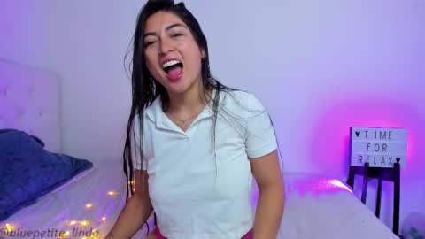 Linda  online show from February 16, 2:02 pm