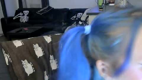 blue_starr_official online show from December 14, 3:23 am