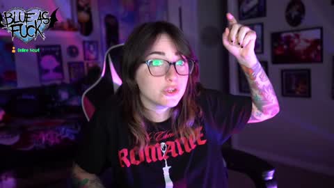 Blue online show from December 20, 4:31 am