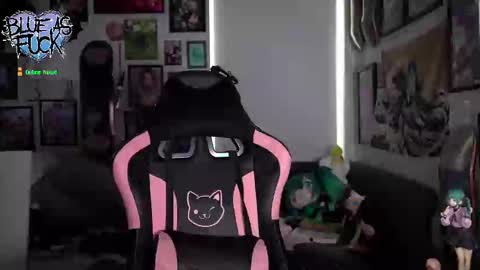 Blue online show from September 26, 1:09 am