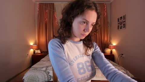 Elisa online show from February 1, 2:13 pm