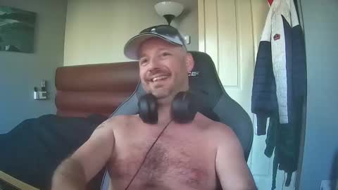 bluebirdflame1 online show from April 23, 3:14 pm