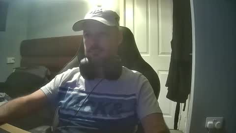 Snapshot of bluebirdflame1 chatting on June 5, 1:23 am bluebirdflame1 online show from June 5, 1:23 am