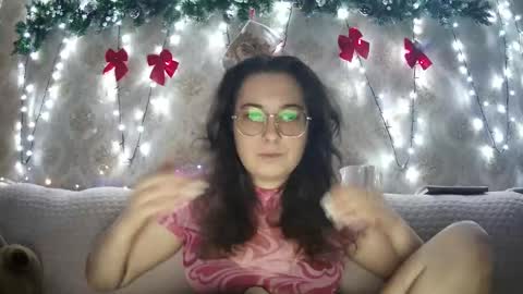 Snapshot of bluebutterfly_69 chatting on December 9, 6:25 pm your playful butterfly online show from December 9, 6:25 pm