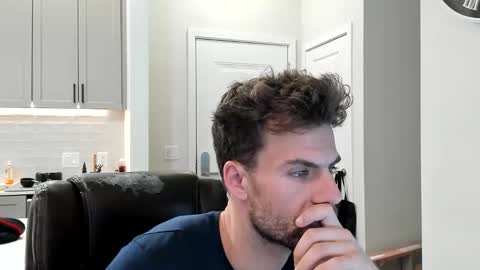 Snapshot of bluecollarhunk chatting on January 12, 2:39 am BlueCollarHunk online show from January 12, 2:39 am