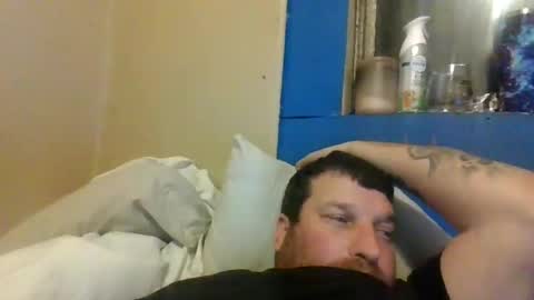 Snapshot of bluedemoneyes1986 chatting on February 6, 1:05 am bluedemoneyes1986 online show from February 6, 1:05 am